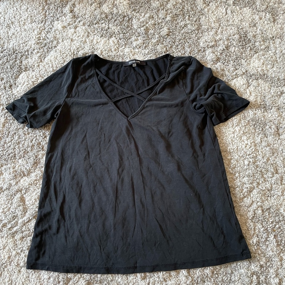 Gray t shirt with cross front accent
